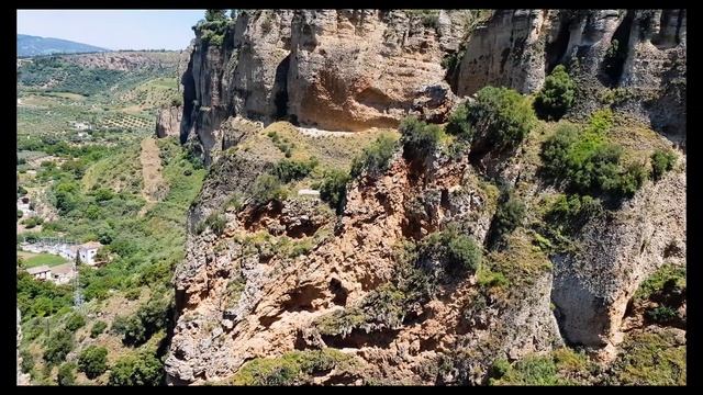 [UHD] Ronda, Puente Nuevo - Bridge Across Old & New Town - Andalusia, Spain