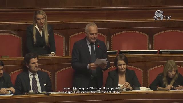 L'intervento del senatore leghista per il gioielliere che ha inseguito e ucciso due rapinatori смотреть онлайн