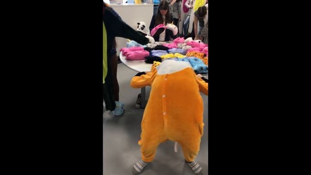 Манекен челендж в кигуруми. Минск. Mannequin challenge Minsk смотреть онлайн