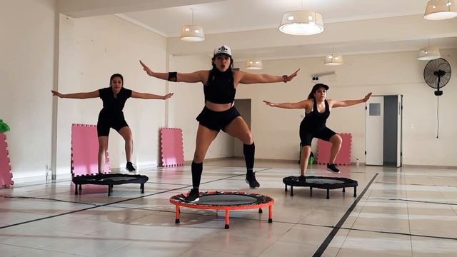 I like to move it remix смотреть онлайн
