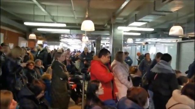 Выдача загранпаспортов в Санкт-Петербурге перед лицом угрозы распространения коронавируса смотреть онлайн