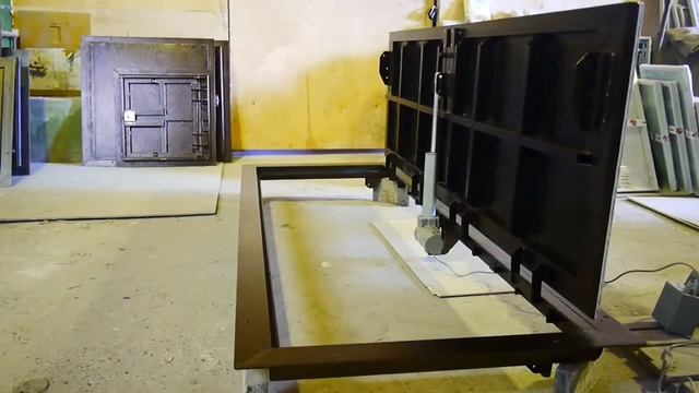 Люк в подвал с электроприводом под плитку смотреть онлайн