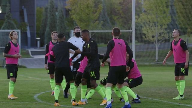Тренировка «Краснодара» перед игрой с ПАОКом смотреть онлайн