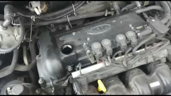 Заливал масло Лукойл (Lukoil)  - получил грязный двигатель внутри!