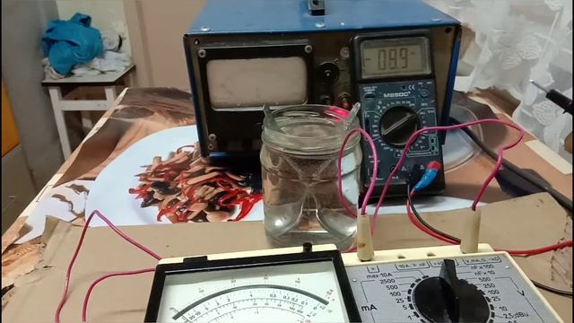Цифровой мультиметр М890С+ Vs стрелочный авометр 43101. Водные процедуры. Гальванический элемент. ?