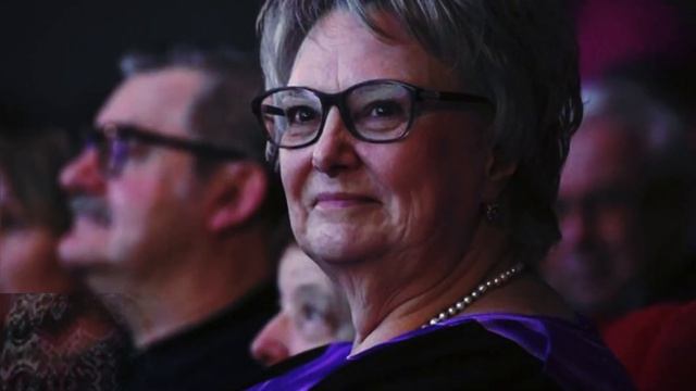 НАРОД АХНУЛ! Как живет и выглядит сейчас дочь Леонида Гайдая и Нины Гребешковой? смотреть онлайн