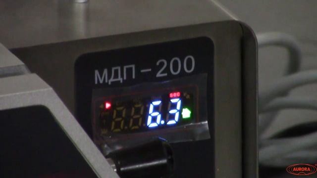 Дозирование и укупорка пенящихся моющих средств с помощью насоса МДП-200Д и укупора МЗ-400Р. смотреть онлайн