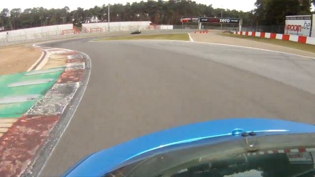TVR T350 Zolder Continental Meeting 2011 Spin after first lap смотреть онлайн