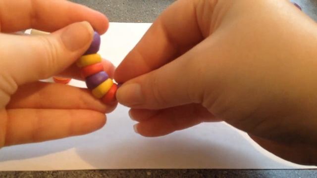 Лепим гусеницу из пластилина / Make A Caterpillar Out Of Clay