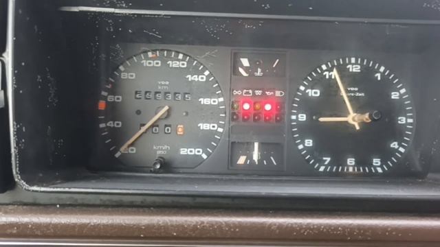 Starting the buried Volkswagen Golf 2 1,6D 1987 -12°C смотреть онлайн