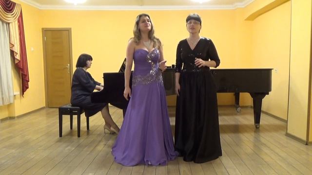 И. Дунаевский "Под луной золотой". Ансамбль "Ренессанс" смотреть онлайн