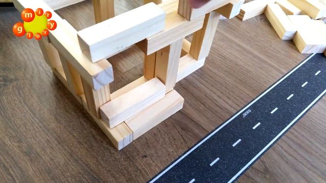 Лайфхаки для детей Строим деревянный дом из башни Дженга - Город машинок смотреть онлайн