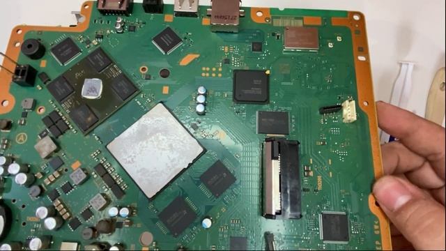 HAZ EL MANTENIMIENTO en tu PS3 SUPER SLIM - DESMONTAJE Y MONTAJE... смотреть онлайн