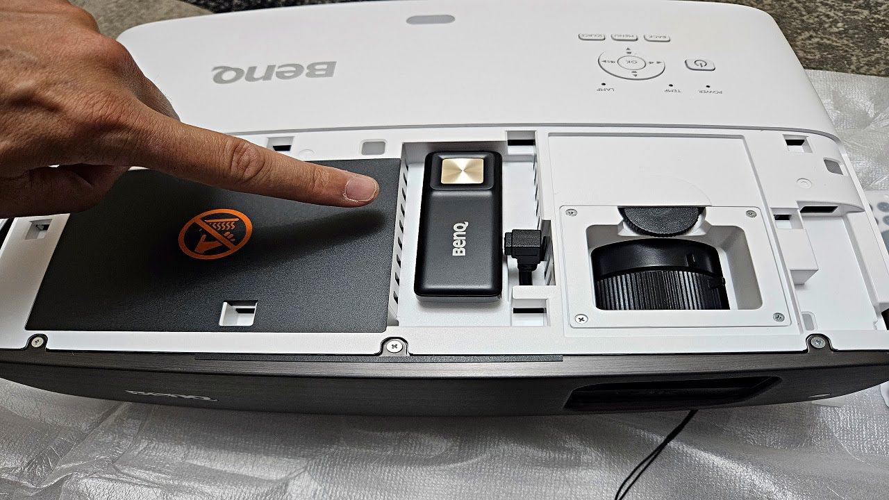 ОБЗОР ПРОЕКТОР BenQ W2700I 2023 (4K HDR ) против проектора EPSON EH-TW7000/7100. DLP ПРОТИВ 3LCD смотреть онлайн