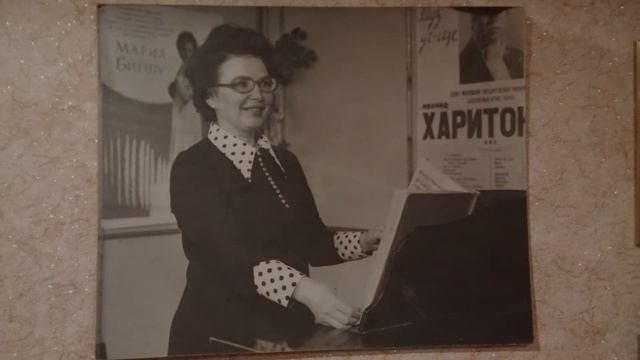 Нина Демидова (сопрано) Ю. Мейтус, сл. Мусы Джалиля "Красная ромашка" из Маобитской тетради. смотреть онлайн