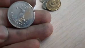 Чистка монет пастой гои !  посмотри это видео #полировкамонет Полировка монет пастой гои !