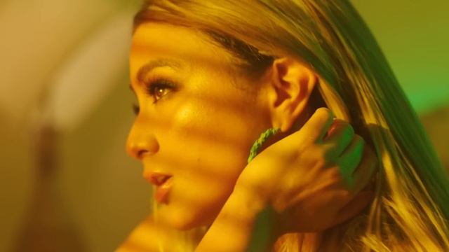 Fifth Harmony - Down ft. Gucci Mane смотреть онлайн