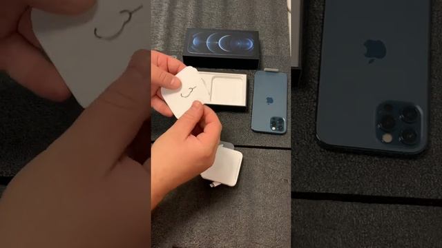 Распаковка iPhone 12 Pro смотреть онлайн
