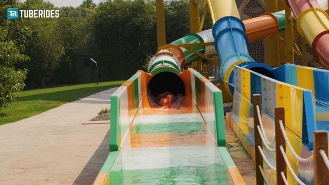 Huge Water Park Near Dubai! Water Slides at Pearls Kingdom 2022 смотреть онлайн
