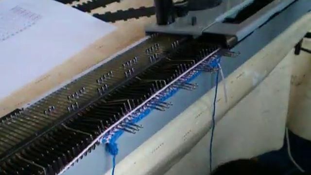 Вязание жаккардового узора Ромбики на Неве-2