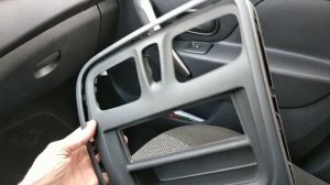 Установка магнитолы в Рено (Логан, Сандеро). Пилим 1din центральную консоль.