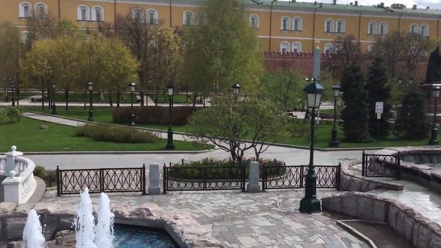 Фонтаны у Александровского сада смотреть онлайн
