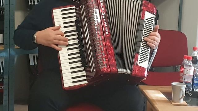 Klangprobe Akkordeon Weltmeister Saphir смотреть онлайн