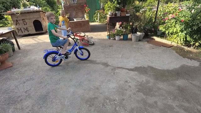 Насыщенный день.Драндский собор.Ремонт.Огород.Море.11.07.2020. смотреть онлайн