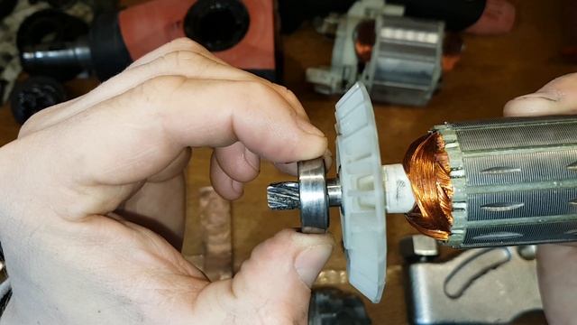 Ремонт, Hilti te 2 (как снять якорь с щита редуктора, для замены подшипника) смотреть онлайн