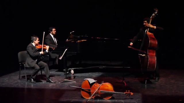 Marcha fúnebre смотреть онлайн