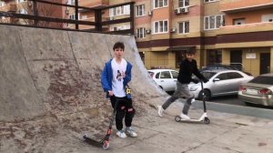 КАК СДЕЛАТЬ БРАЙ НА САМОКАТЕ?//HOW TO BRIFLIP