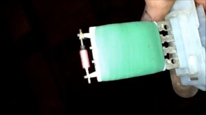 Отопитель Логана работает только на 4-й скорости. Замена терморезистора.