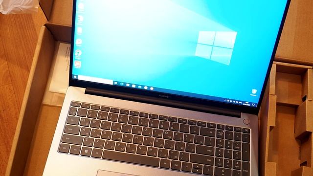Unpaking notebook huawei matebook d 16 intel core i5 8 ядер 16Gb смотреть онлайн