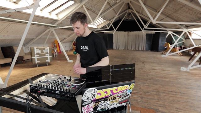 Trap and Grime Controllerism: DJ Cable vs. Terminal Mix 8 with Serato DJ смотреть онлайн