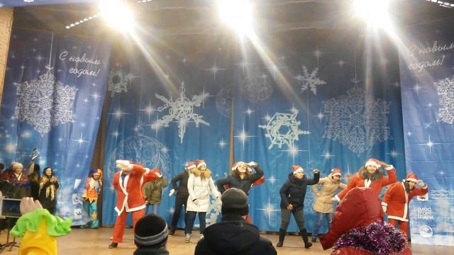 Новогодние забавы смотреть онлайн