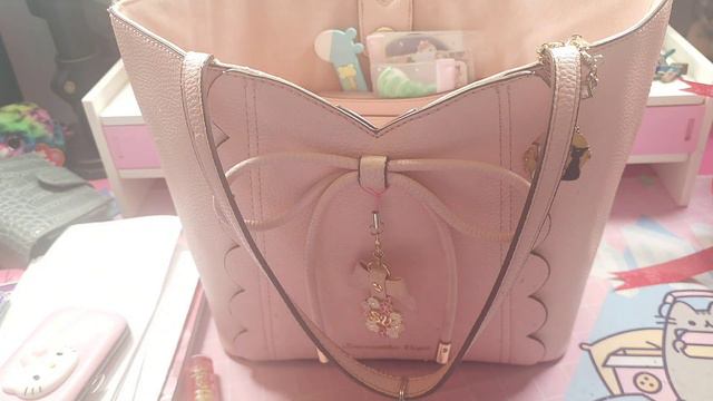 ☆ What's in my Samantha Vega / Thavasa Bag ☆ смотреть онлайн