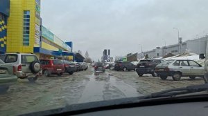 Съездил в Сыктывкар. Идёт дождь. Пробежался по магазинам. Рассказываю что купил.