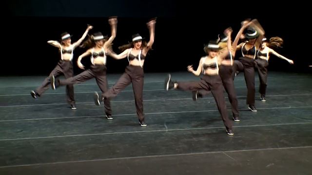 Dance Moms - Boss Ladies (S6, E18)