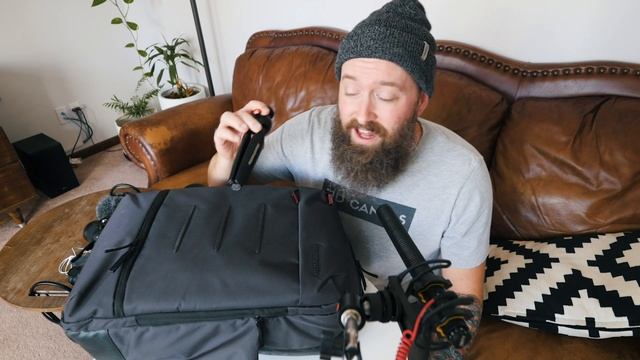 GH5 Video on the Go // Here's What I Keep in My Camera Bag for the Panasonic GH5 // Lumix GH5 Gear смотреть онлайн