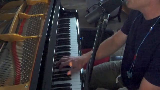 Harmony - Elton John cover - piano & vocals live смотреть онлайн