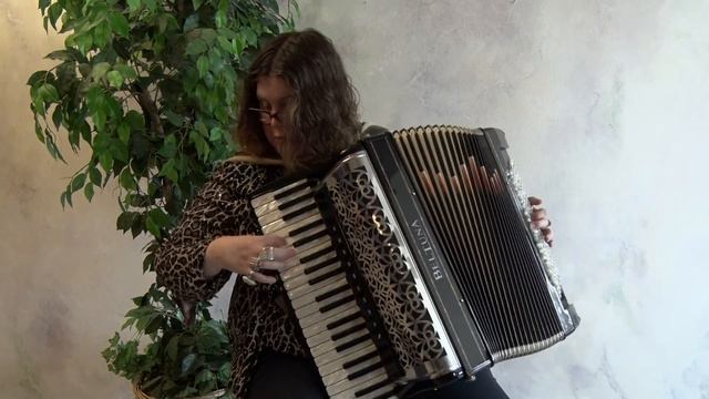 Bernadette - "Lara's Theme (Somewhere My Love)" for accordion смотреть онлайн