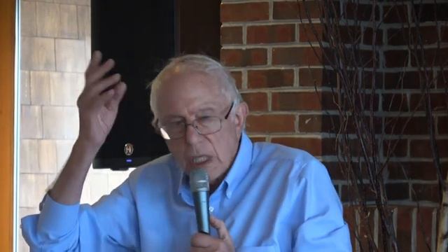 U.S. Senator Bernie Sanders | Summer Celebration for Older Vermonters in Newport | 8/22/2023 смотреть онлайн