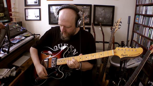 Fender Squier Starcaster Classic Vibe Review & Demo смотреть онлайн