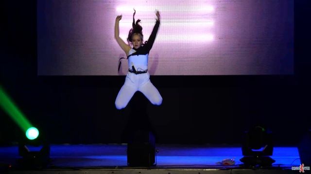 Kim Soyeon - Everglow - Dun Dun (Танец соло) - CROSSxOVER 2021