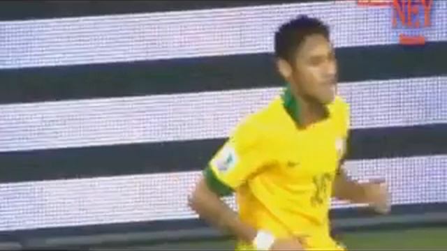 Неймар танцует Танец локтямиMus смотреть онлайн