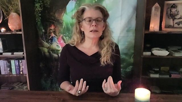 How to get to those unused decks! ? Curate Your Tarot and Oracle Card Practice смотреть онлайн