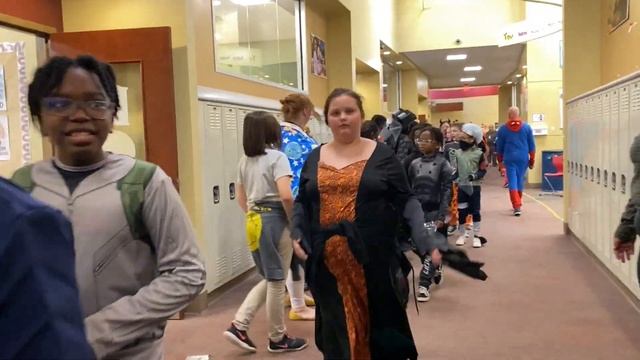 SASB Halloween Parade 2022 смотреть онлайн