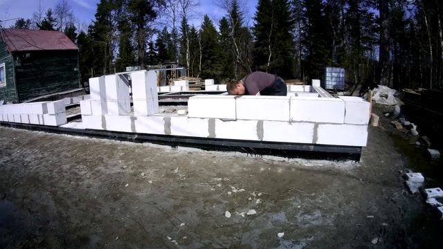 Второй ряд газоблока. Дом своими руками. смотреть онлайн