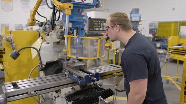 MITT - Industrial Mechanic/Millwright Program смотреть онлайн