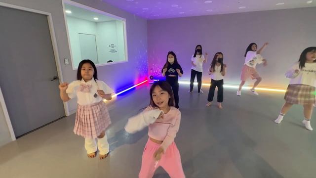'Kitsch'-IVE l J2 DANCE BUSAN l K-pop dance kids class смотреть онлайн